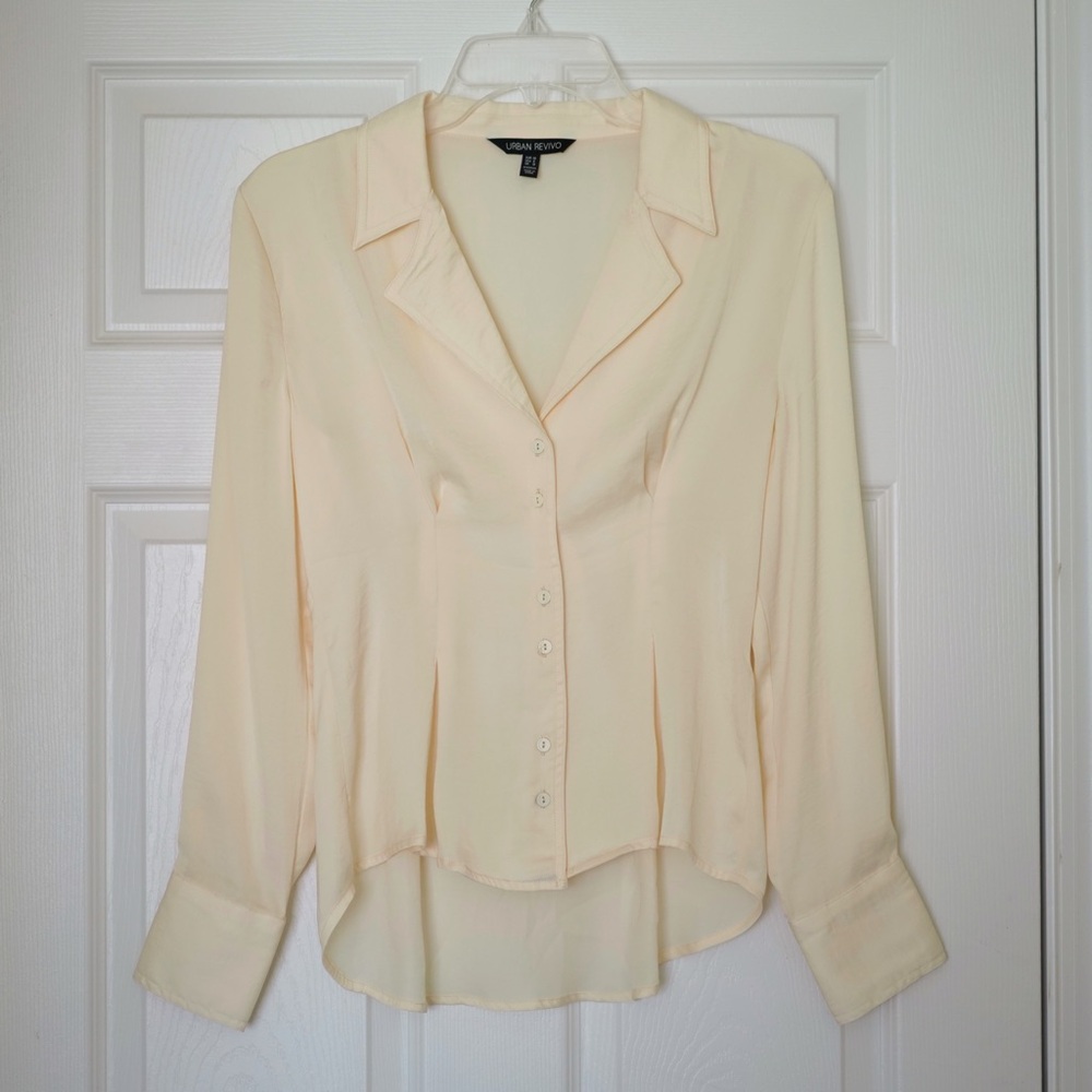 New:) Urban Revivo Retro blouse size 6
